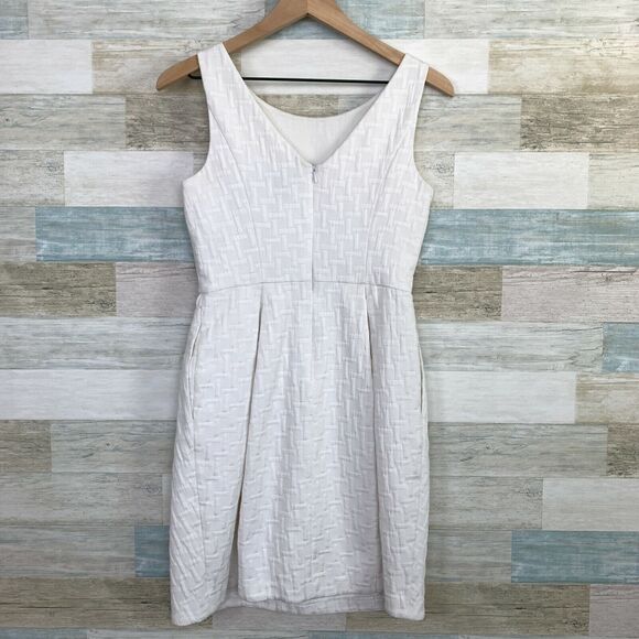 WHBM Geo Textured Tulip-Skirt Dress White Fit & Flare Pleated Pockets Womens 2 - Picture 4 of 8